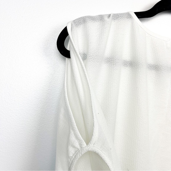 Cleo Cold Shoulder White & Blue Floral Blouse - Picture 6 of 7